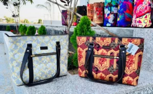 Read more about the article What Exactly is a Tote Bag?