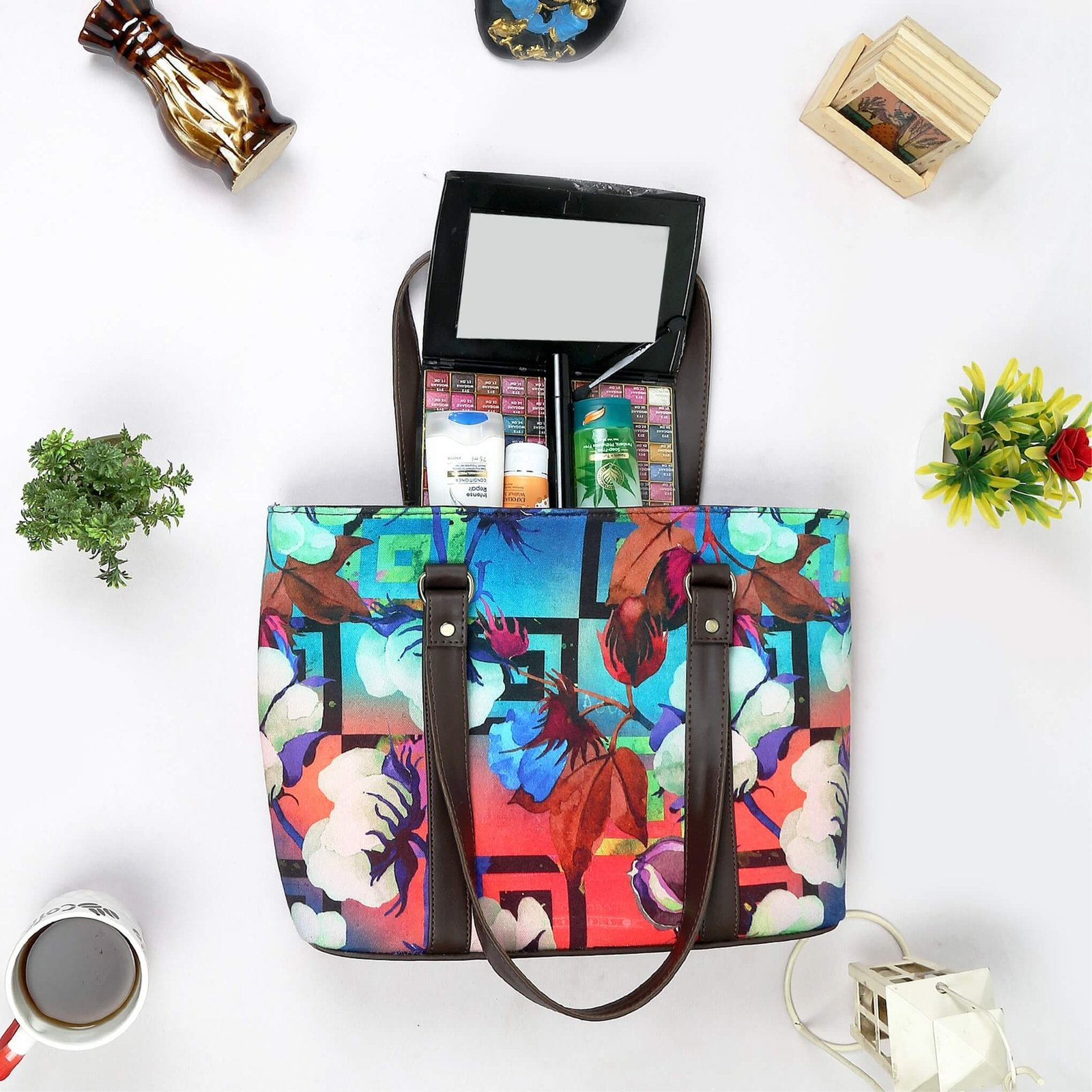  Flower from Center of Earth Tote Bag